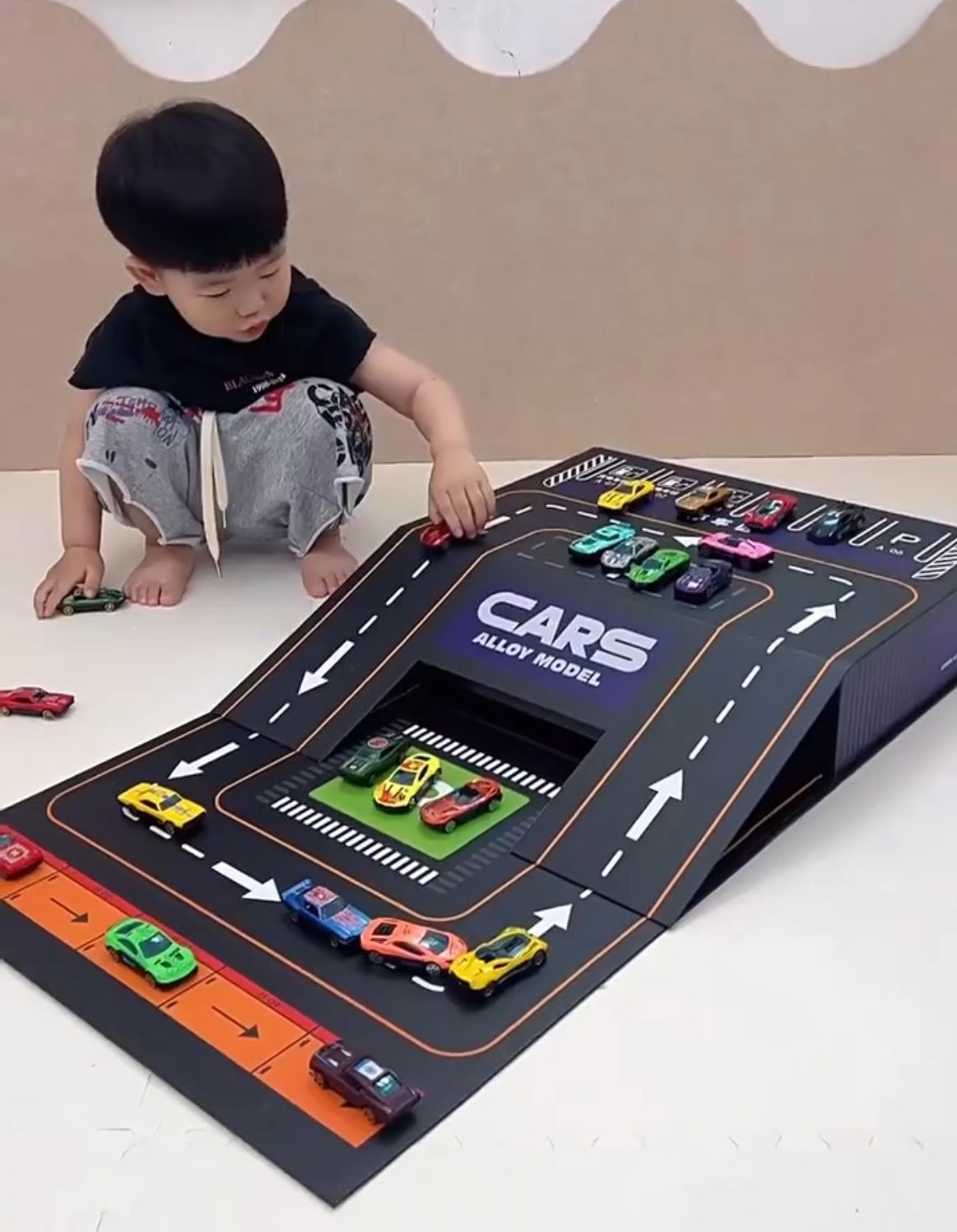 100 Car Model Play Set | Hot Wheel Cars Included