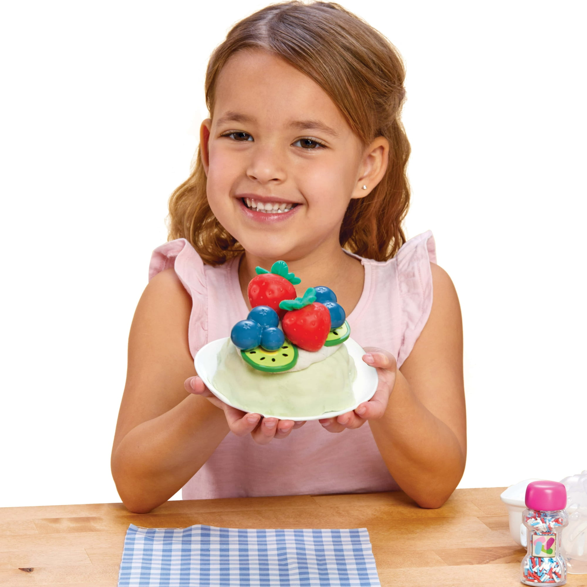 Bluey Playset For Kids With FREE Play Sand Set